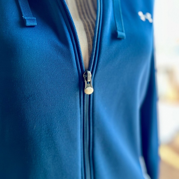 Under Armour Jacket - Picture 3 of 12